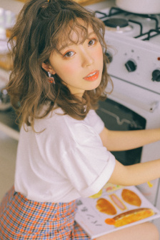 女大学生沙龙在线观看